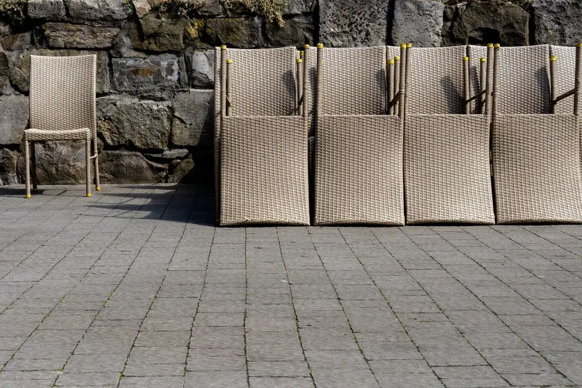 Seasonal care on a paver terrace